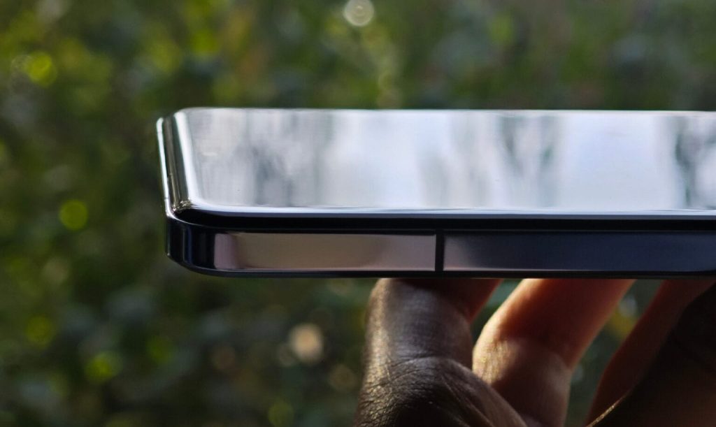 Micro Curved Display Technology 2 1536x917 1