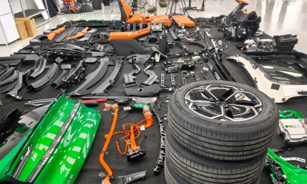 2026 01 05 xiaomi yu7 teardown 01