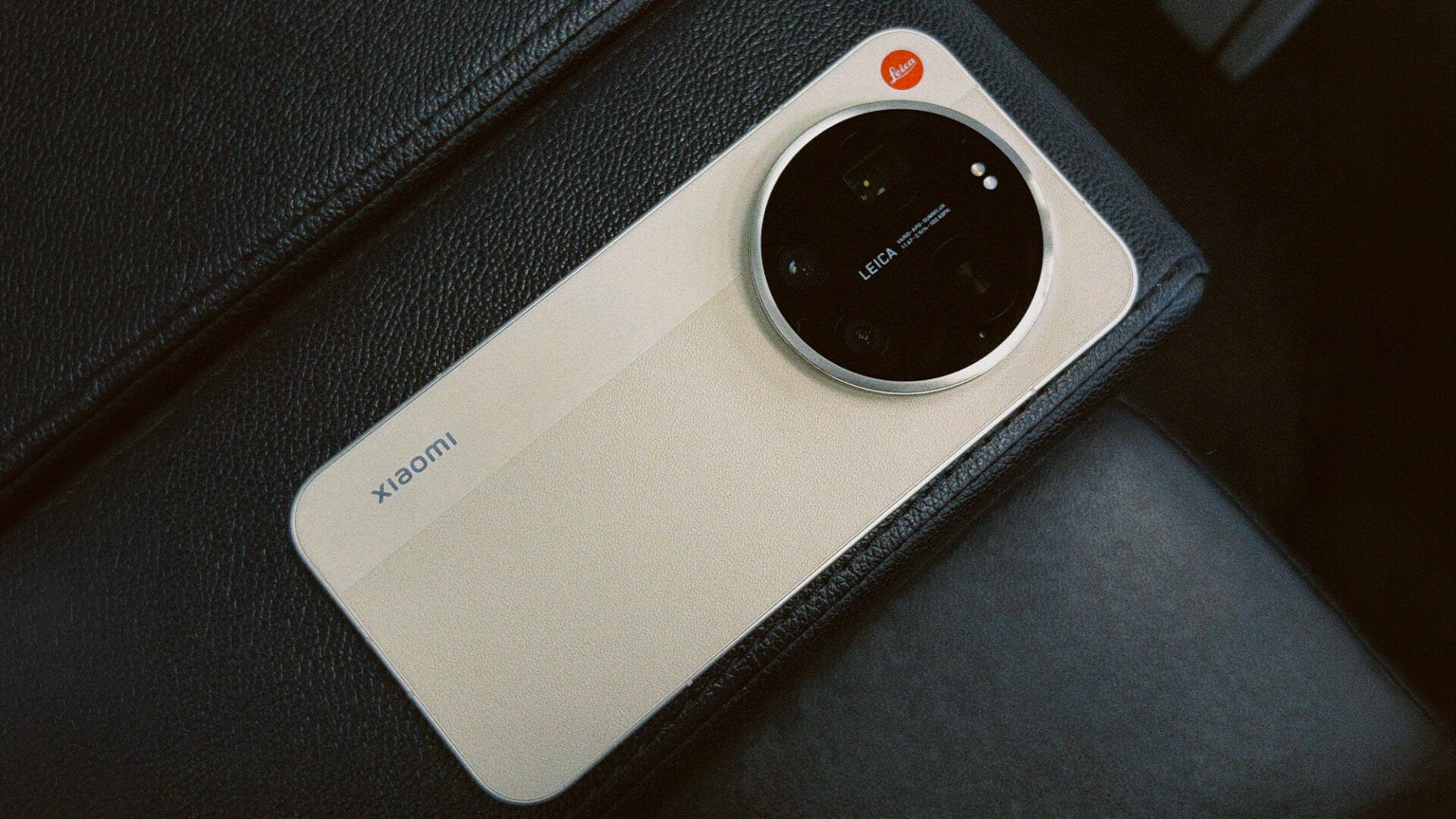 Xiaomi 17 Ultra: Rekordaktiválás Közvetlenül az iQOO 15 Ultra Nyomában!