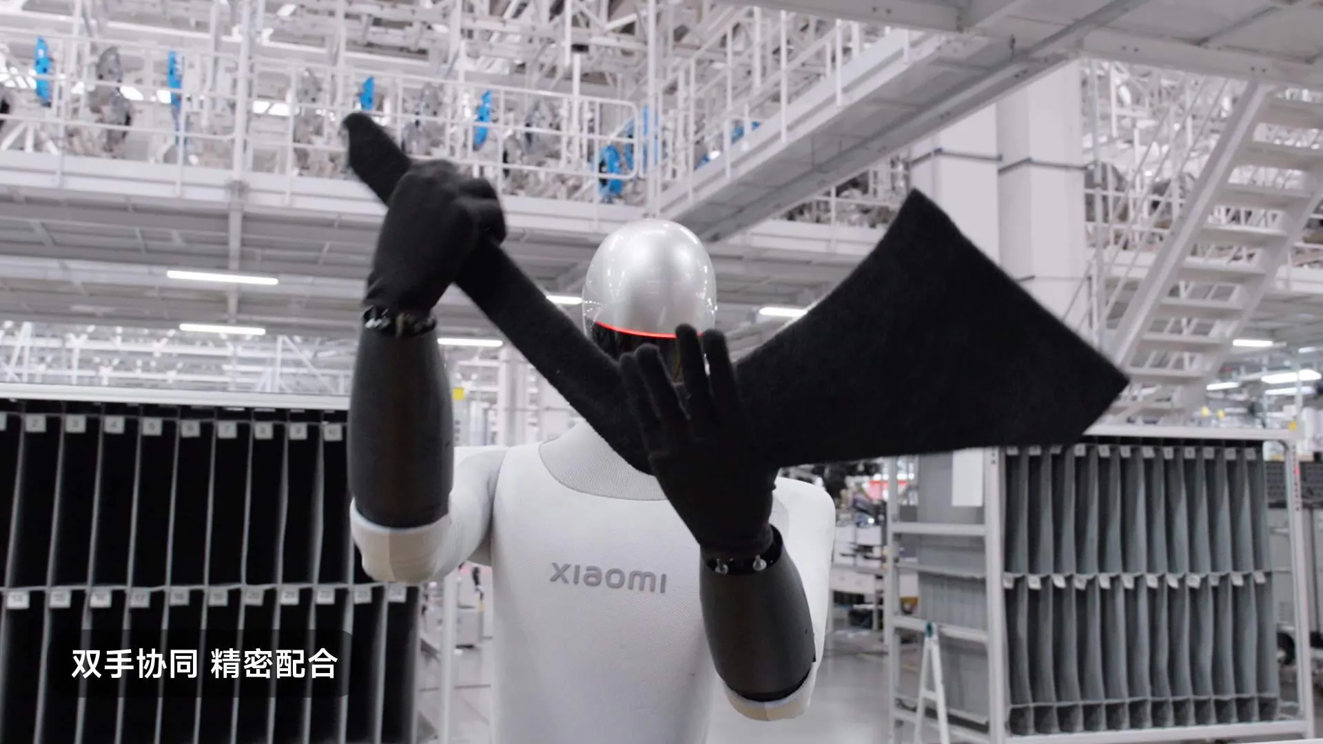 "Xiaomi Robot a Gyárban: A Felügyelő Robot Légies Mozdulatai!"